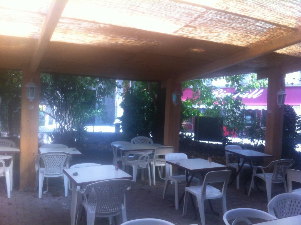 Les Callunes Anciennement Le Beausejour Annot Luaran gambar
