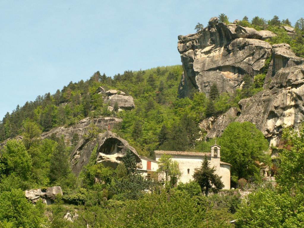 Les Callunes Anciennement Le Beausejour Annot Luaran gambar