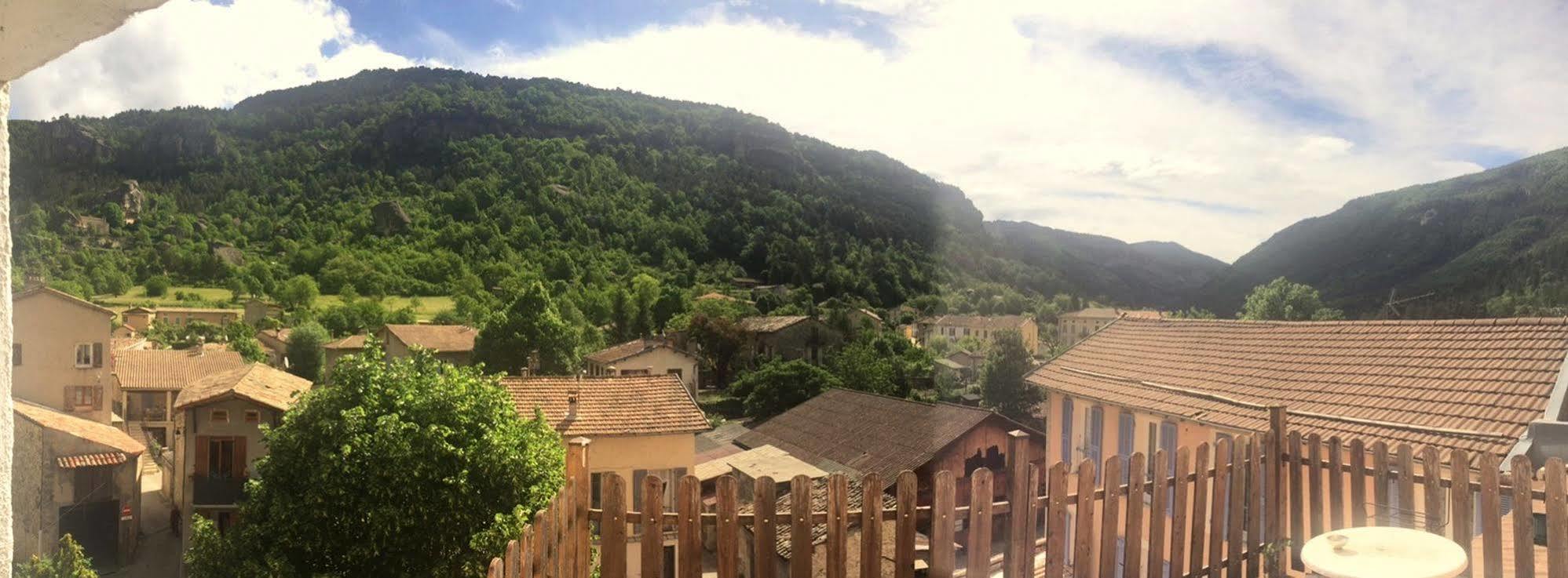 Les Callunes Anciennement Le Beausejour Annot Luaran gambar